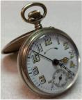 Wekkerhorloge / zakhorloge met wekker, circa 1930. Achterdeksel uitklapbaar om het horloge neer te zetten. Prijs: .395,-