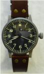 Laco Beobachtungsuhr. Luftwaffe pilotenhorloge. Diameter 55mm! Gelimiteerde/genummerde heruitgave uit 2022 van de originele fabrikant. Automaat. Inclusief cassette. Prijs op aanvraag.