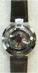Jean D'Eve Samara polshorloge (1988). De eerste Quartz automaat, wekt zijn eigen gangreserve op. Nederlandse vinding! Zichtbare rotor. Datum. Inclusief bijbehorende energizer en verpakking. Originele band. Prijs op aanvraag.
