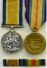 Groot-Brittanni: Set British War Medal en Victory Medal WO1. Beide op naam van: 350816 Pte. L. Boardman, Durham Light Infantry. Enlisted 04-12-1915, discharged 20-08-1918 (wounds). Inclusief batonspang. Prijs: .95,-