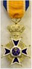 Officier in de Orde van Oranje Nassau. Ingesteld 1892. Verguld zilver. Maker: 's-Rijksmunt. Inclusief cassette v.d. kanselarij. Prijs: �.375,-