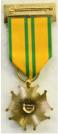 Kruis voor Betoonde Marsvaardigheid (Vierdaagsekruis). Ge�mailleerde versie voor de 10e deelname. Maker: W. v. Veluw BV Zeist. Prijs: �.65,-